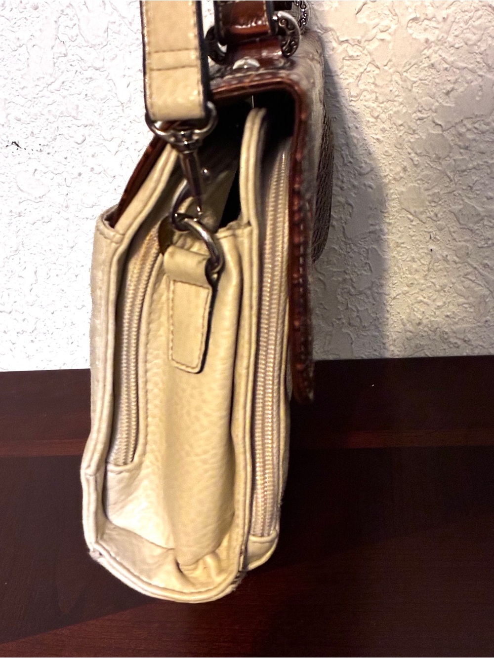 Women's Two-Tone Croc-Texture Top-Handle Crossbody Bag - Brown & Cream - Picture 4 of 10